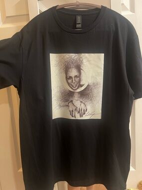 Unique art on tshirt